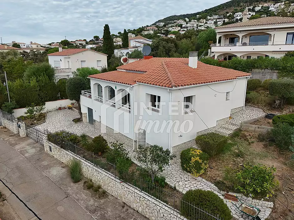 Beautiful house with sea view in Mas Fumats &ndash; Roses - photo 34 of 43