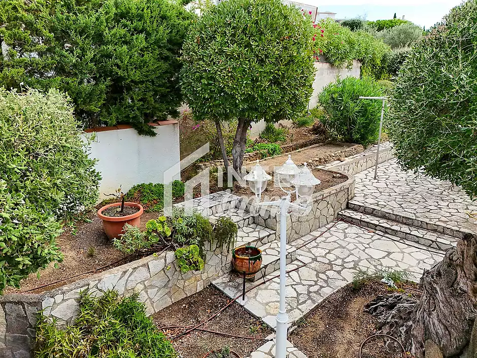 Beautiful house with sea view in Mas Fumats &ndash; Roses - photo 38 of 43