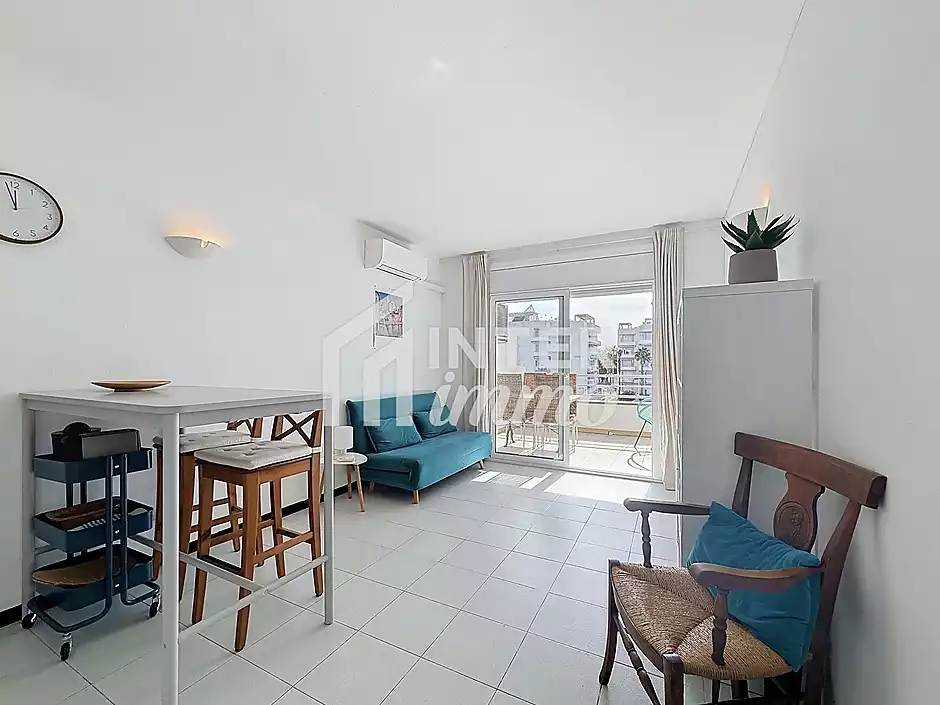 Apartment with tourist licence, terrace and parking in Santa Margarita, Roses - photo 6 of 24