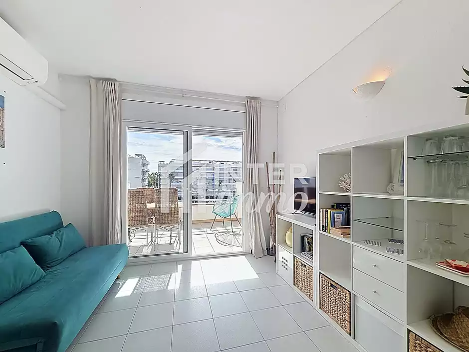 Apartment with tourist licence, terrace and parking in Santa Margarita, Roses - photo 7 of 24