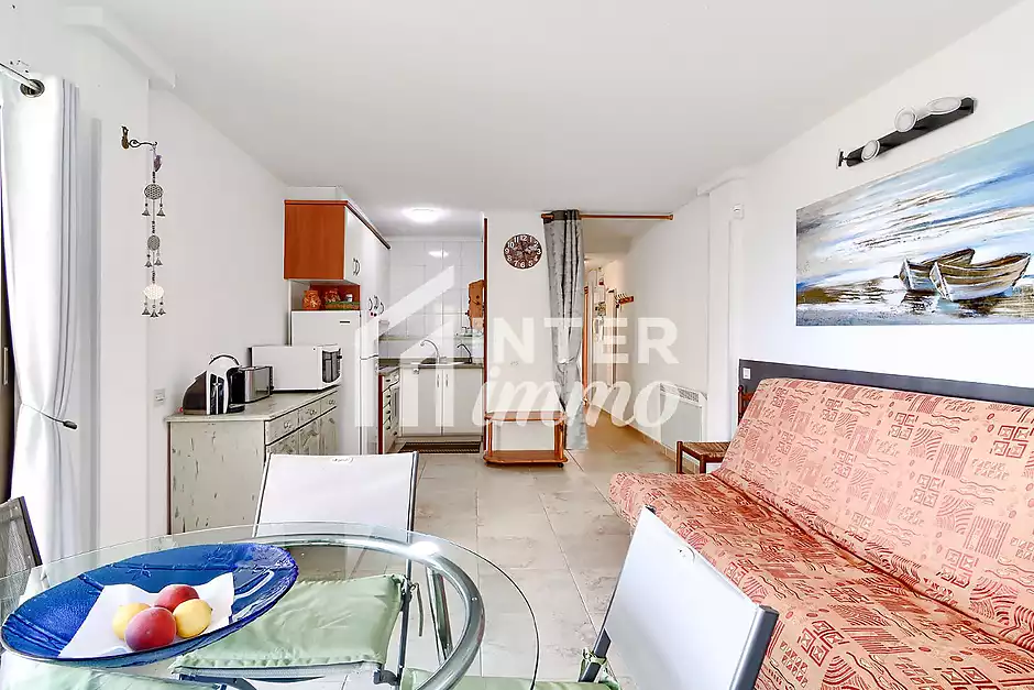 Seafront apartment with sea views in Salatar, Roses - photo 8 of 20