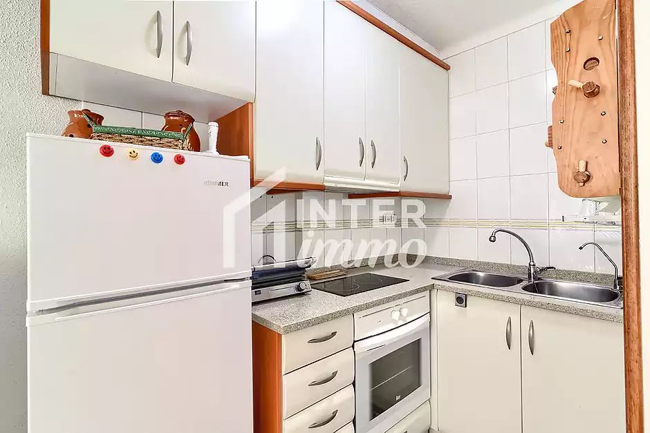 Seafront apartment with sea views in Salatar, Roses - photo 11 of 20