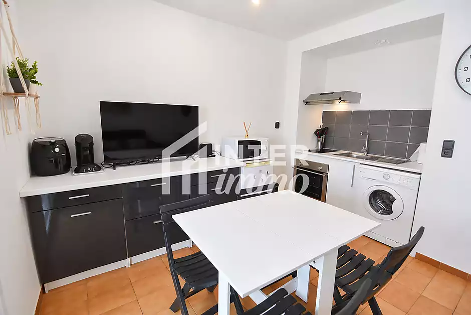 Apartamento reformado con terraza y aire acondicionado - foto 7 de 17