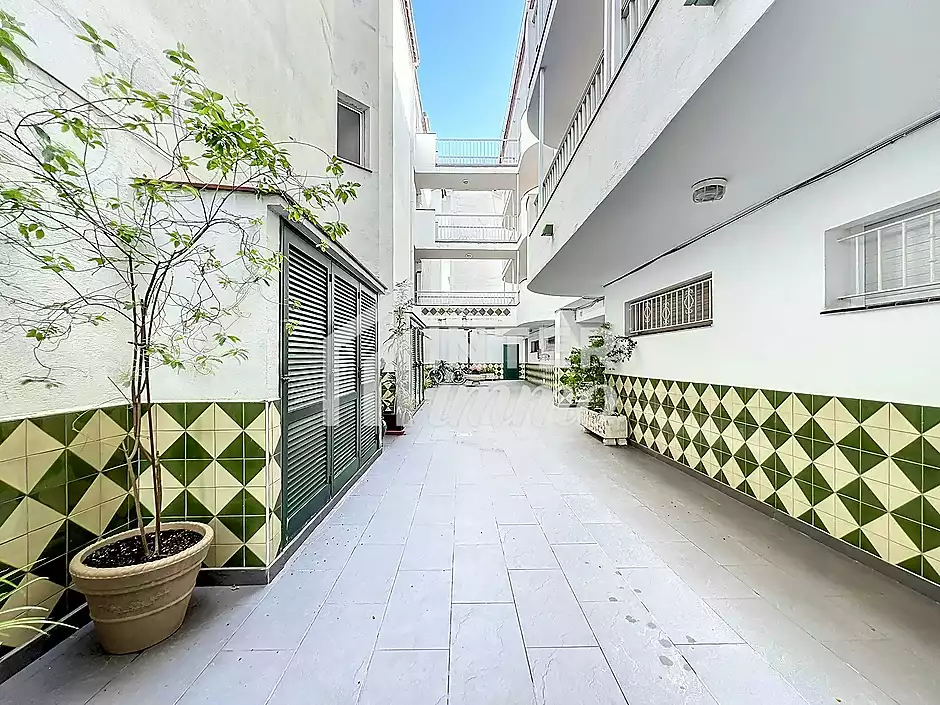 En venta - Estudio en el corazón de Empuriabrava - foto 15 de 28