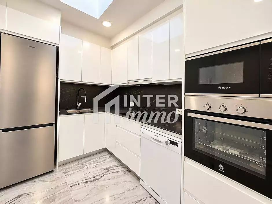 3-bedroom house with garage in Empuriabrava. - photo 3 of 20