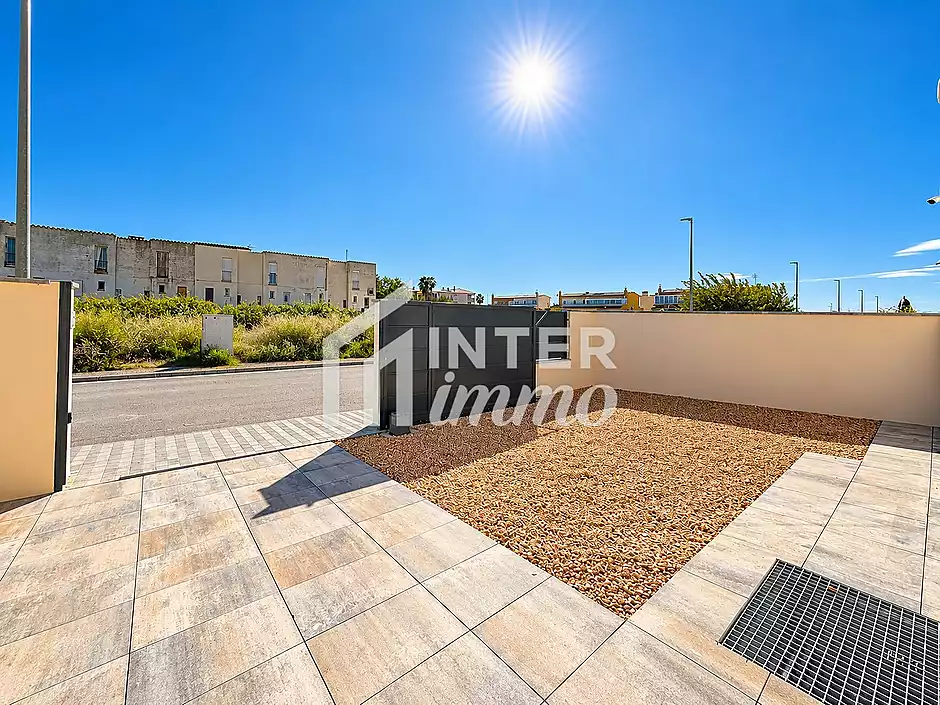 3-bedroom house with garage in Empuriabrava. - photo 19 of 20