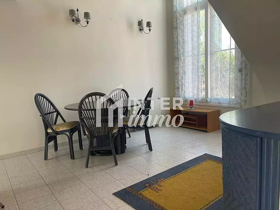 Encantadora casa amb jardí i aparcament privat - foto 3 de 26