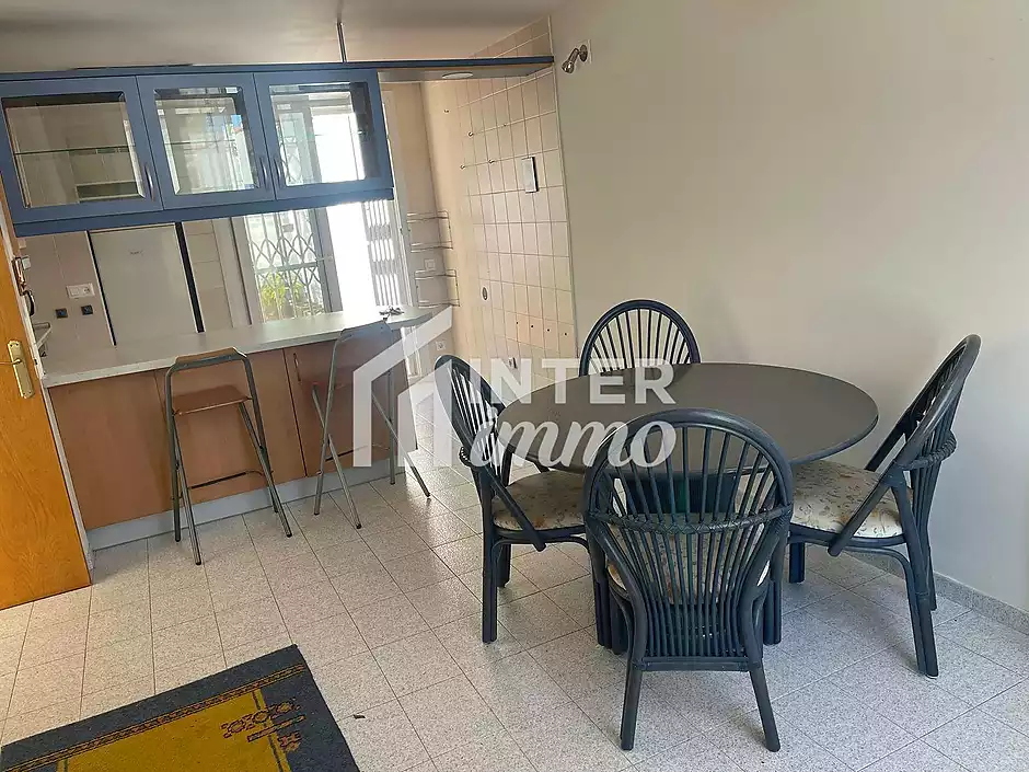 Encantadora casa amb jardí i aparcament privat - foto 5 de 26
