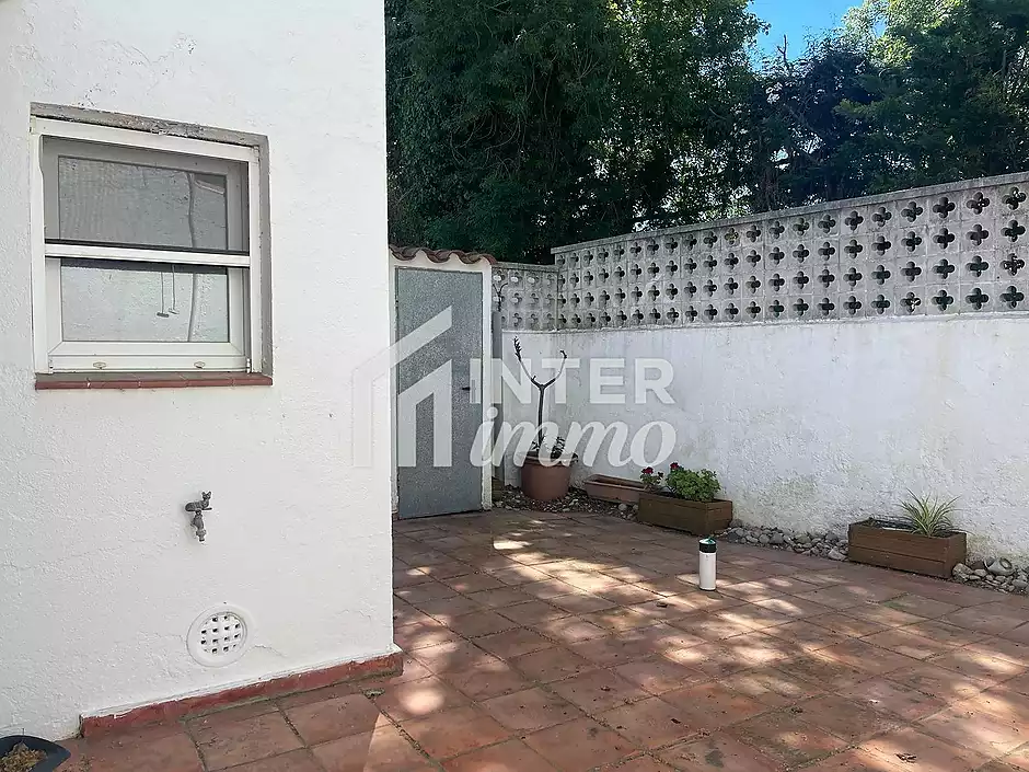 Encantadora casa amb jardí i aparcament privat - foto 8 de 26