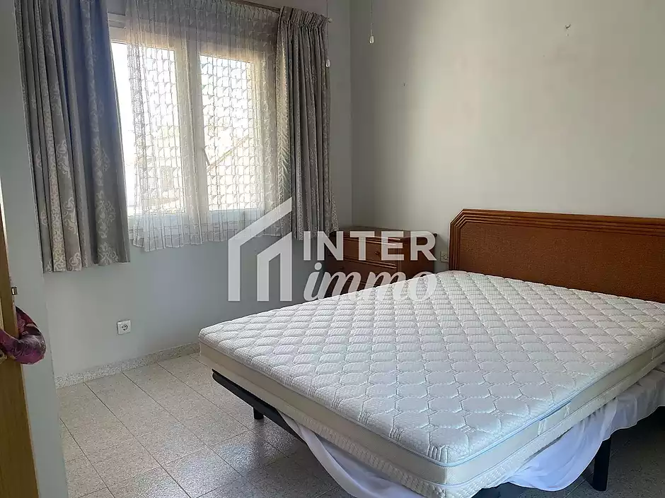 Encantadora casa amb jardí i aparcament privat - foto 13 de 26