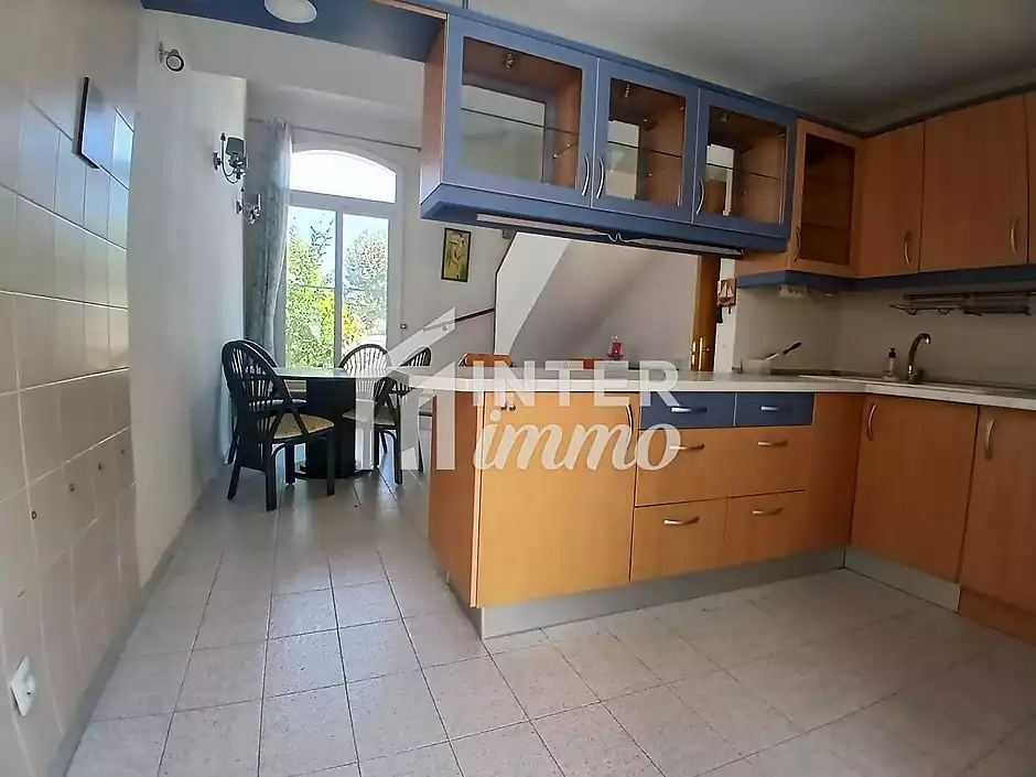 Encantadora casa amb jardí i aparcament privat - foto 24 de 26