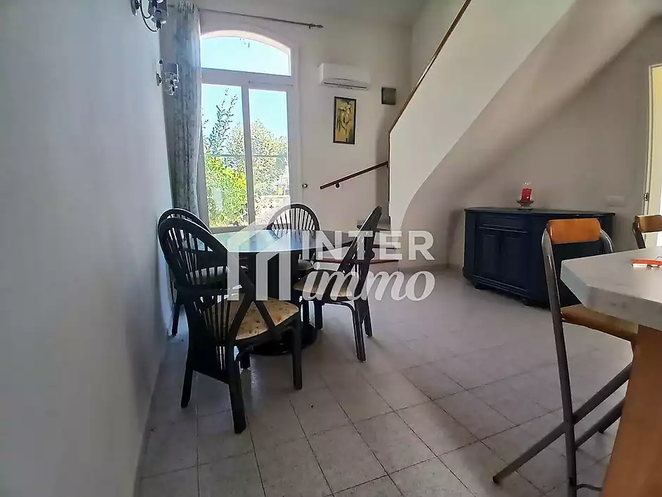 Encantadora casa amb jardí i aparcament privat - foto 25 de 26