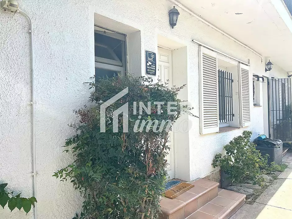 Apartament en petita comunitat amb 2 habitacions, p&agrave;rquing. - foto 12 de 23