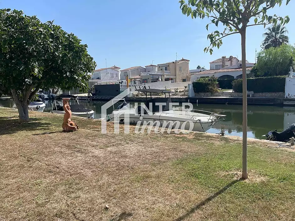 Apartament en petita comunitat amb 2 habitacions, p&agrave;rquing. - foto 16 de 23