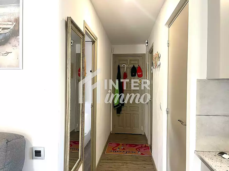Apartament en petita comunitat amb 2 habitacions, p&agrave;rquing. - foto 19 de 23
